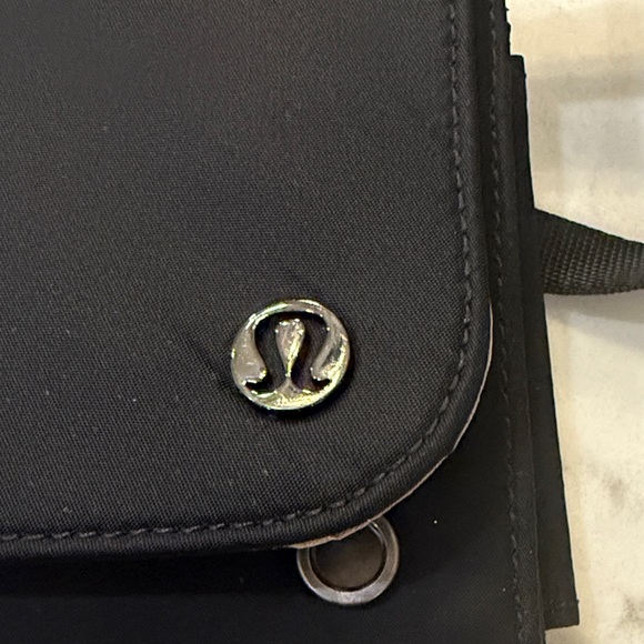 Lululemon Black Crossbody clutch Bag - Picture 2 of 6